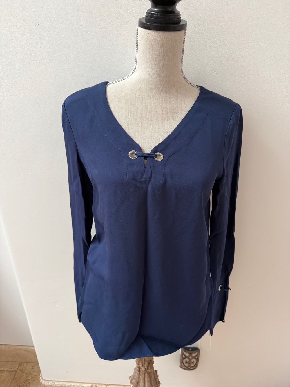 Ramy Brook blue top, detail at neckline & sleeve, EXCELLENT!
